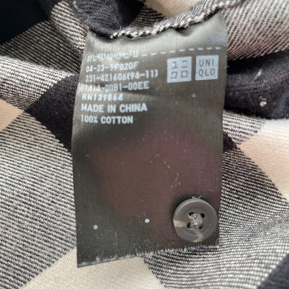 UNIQLO Women’s Size XS Black White Buffalo Plaid Flannel Shirt - Picture 4 of 5